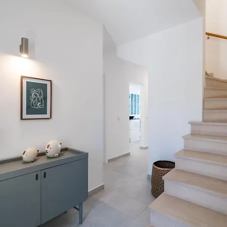 別荘 Celeste By Sapvillas *